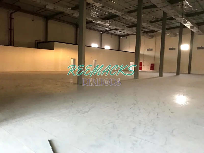 Showroom: SHOPPING MALL AVAILABLE IN UMM AL QUWAIN AREA | dubizzle All ...