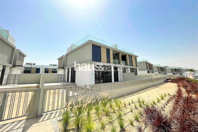 Park Backing | Tenanted | Roof Top Terrace