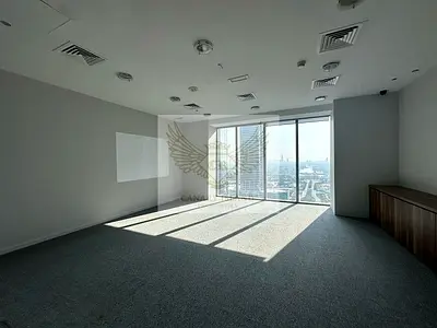 Fitted With Partition | Lake View | 6 Parkings