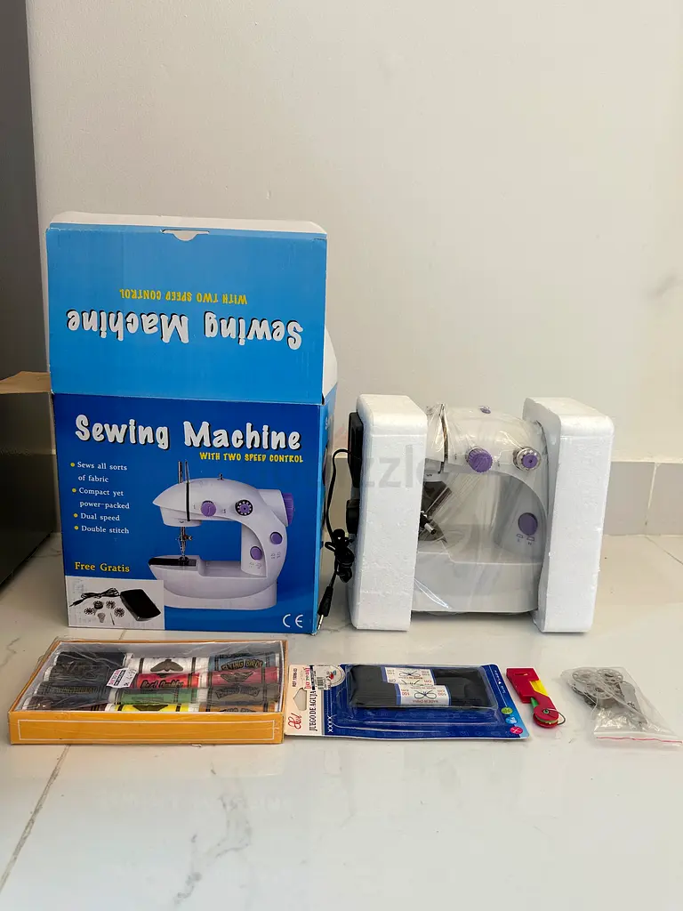 New Mini Sewing Machine with Accessories