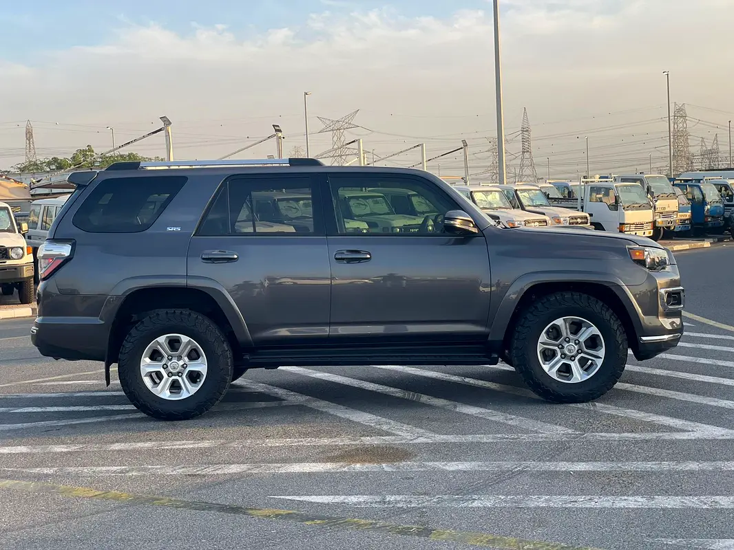 2020 Toyota 4Runner SR5 Premium 4x4 AWD 4.0L V6 - | dubizzle