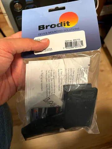 Pro clip phone mount for Nissan Patrol Y61 2019 and prior