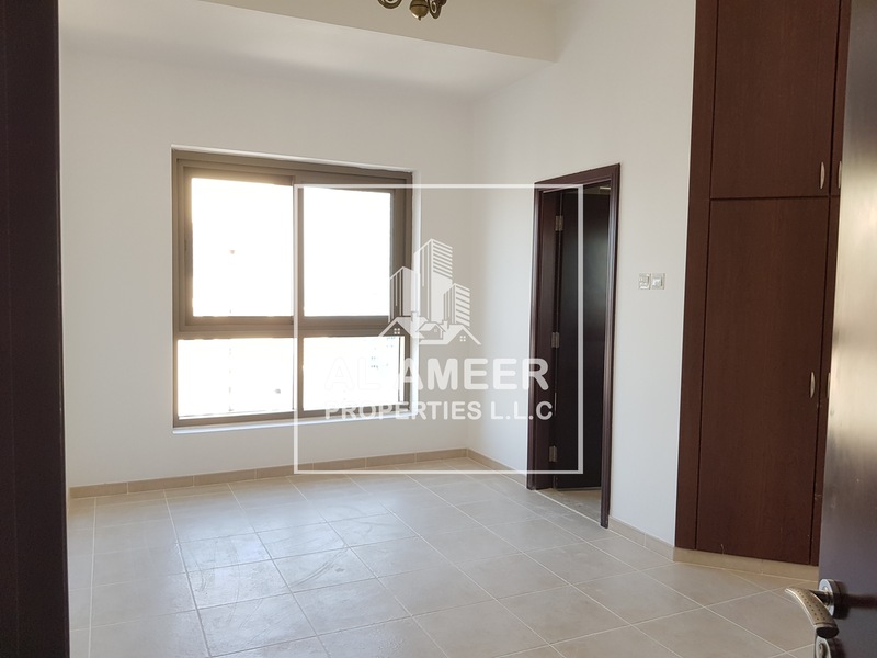 Apartment/Flat: Prime Location | Well Manage Building | Near Metro ...