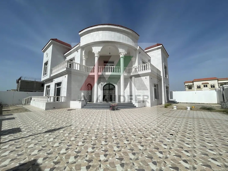 Villa for sale in Sharjah Al-Hoshi, quiet and distinctive location, close to services