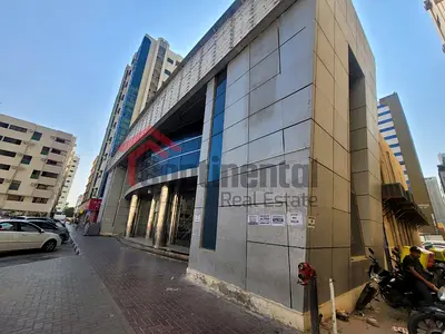 Specious Showroom In A Prime Location For Rent