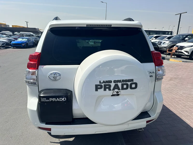 Toyota Prado 2012 v6 white colour GCC Caleb car63165695827074114