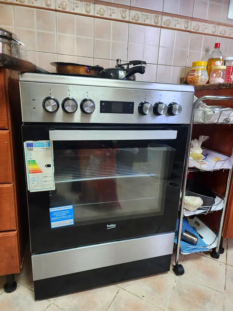 Beko Latest cooking range 60 X 60 cm, 4 Zones Ceramic Electric, Steel Finish