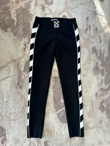 Off-white leggings size 28/29