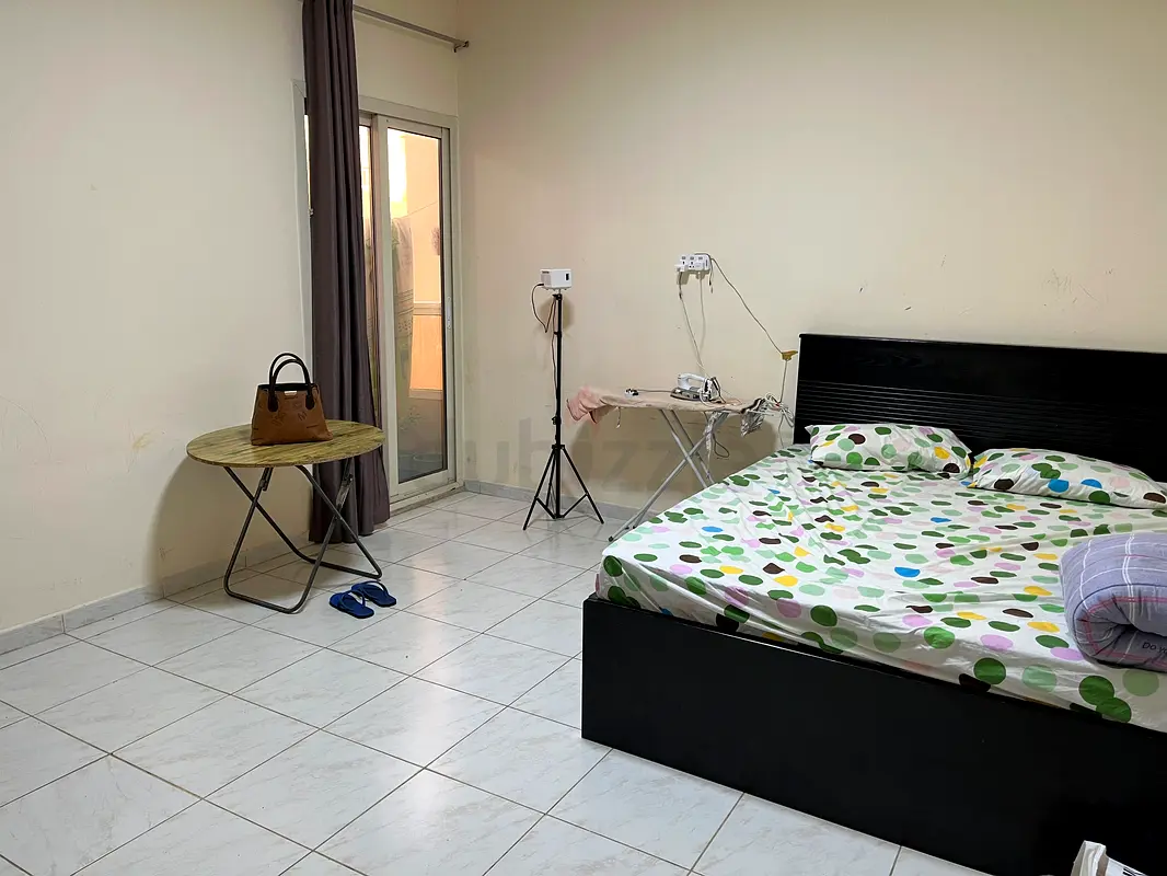 Apartment/Flat for Rent Sharing Room for Executive Ladies/Couple