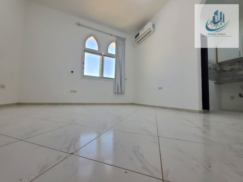 ECONOMICAL CLASSY AND COOL STUDIO NEAR SAFEER MALL MONTHLY 2100