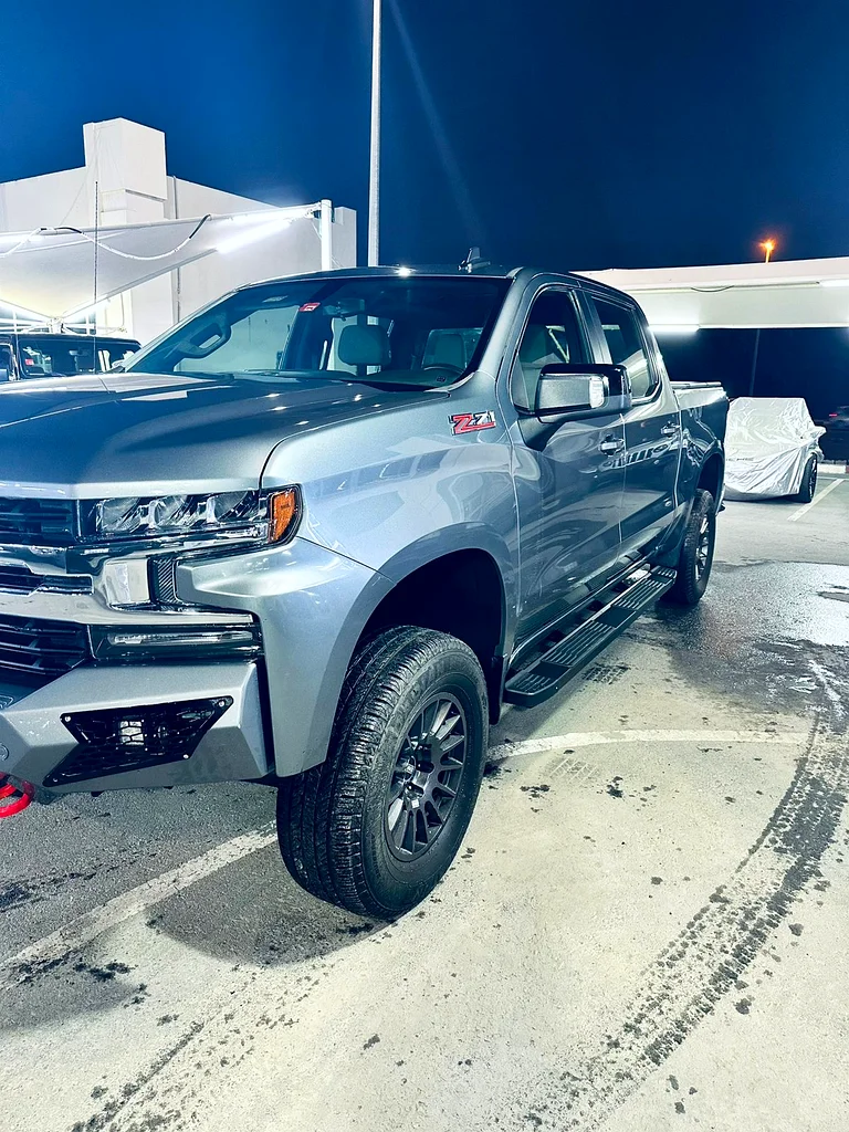 SILVERADO 2019 جي سي سي 4 أبواب معدلة بالكامل، سيارة نظيفة جداً ولا يوجد بها أي حوادث63174308387843114