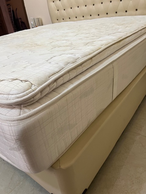 Used shop queen bed