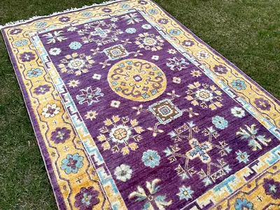 120 x 180 cm | New Handmade Beautiful Khotan Carpet Purple