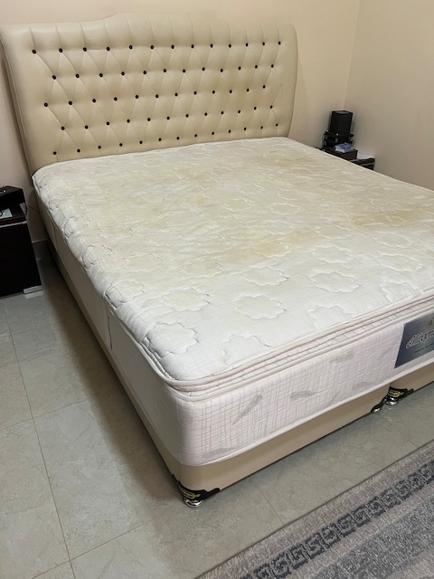 Used king size deals bed