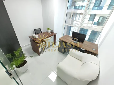 Spacious Office || Vacant || At Prime Location On Main Sheikh Zayed Road ||