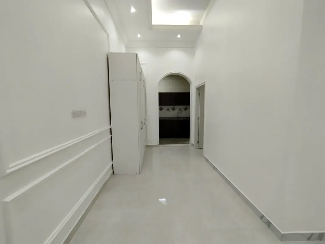 Apartment/Flat Nice and Spacious 1BHK for Rent in a Family Villa at