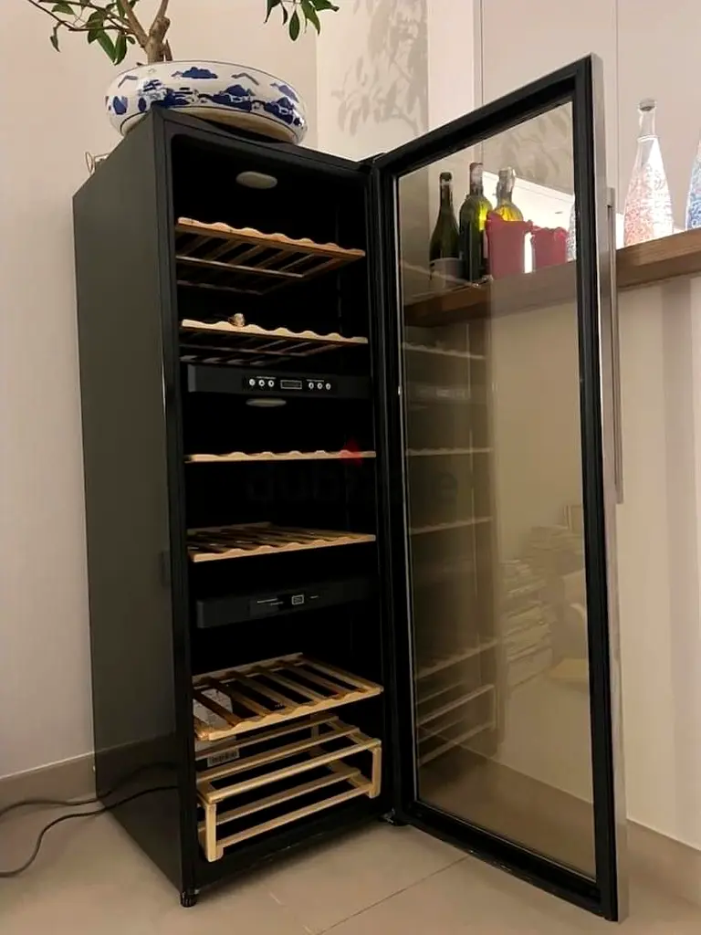 Hoover Duel Temperature 76 bottles Capicety wine Cooler