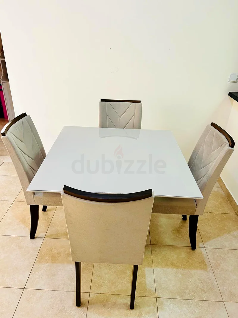 4 Seater Dining Table Set