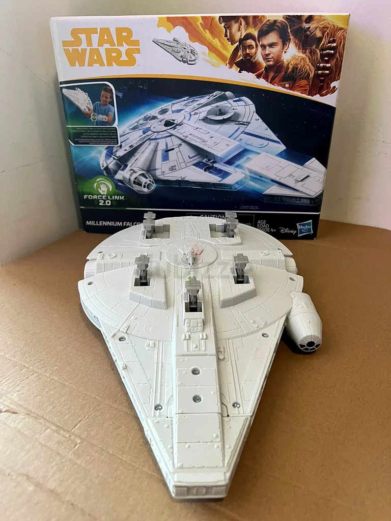 Hasbro Star Wars Force Link 2.0 Millenium Falcon63194106125697111