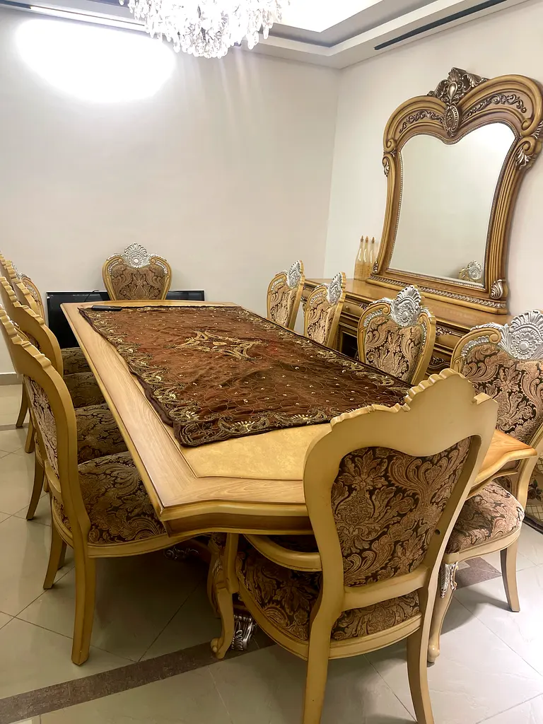 Dining table set