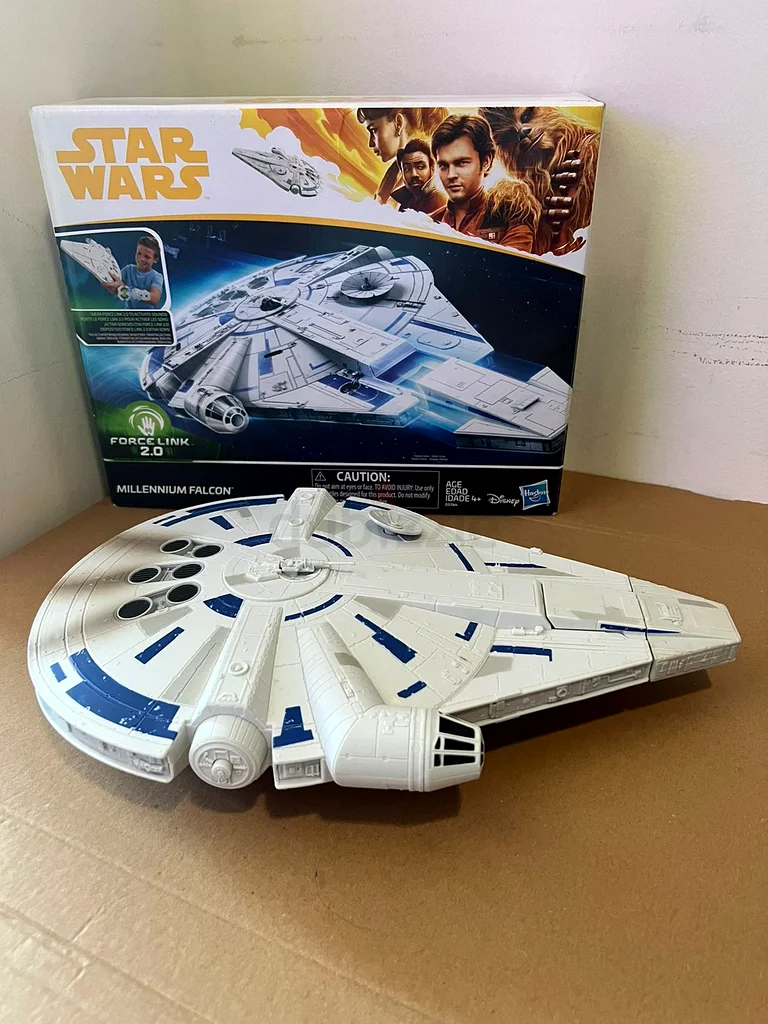 Hasbro Star Wars Force Link 2.0 Millenium Falcon63194106125697113