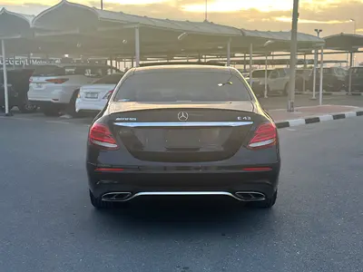 2017 Mercedes-BENZ E-CLASS 缩略图 4
