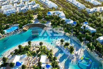 Middle Unit | 5 Bedroom | Huge Layout