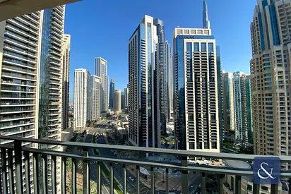 Bk Views | 2 Beds | 5th April | 3 Baths