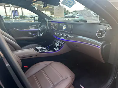 2017 Mercedes-BENZ E-CLASS 缩略图 8