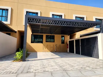 3 Bhk Luxury Townhouse I Huge Layout I Well Maintained