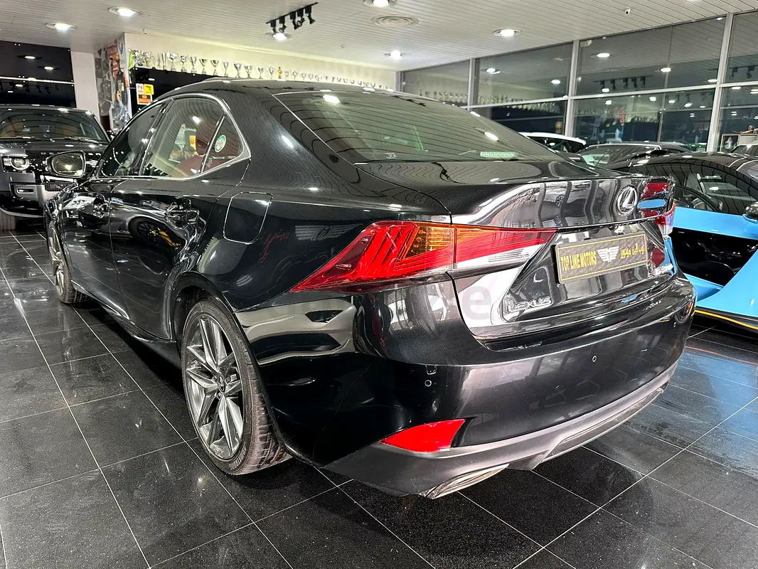 Lexus F Sport IS300