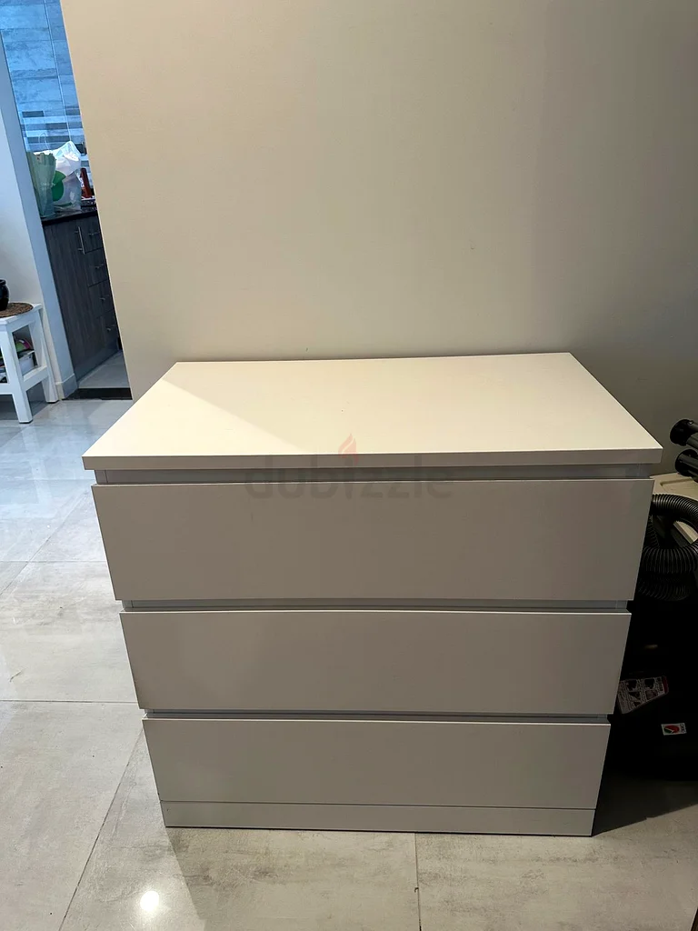 White Chest of Drawers
