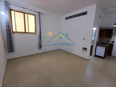 Beautiful Studio Behind Rabdan Park Ben Al Jassrin 2400 Monthly (details In Description)