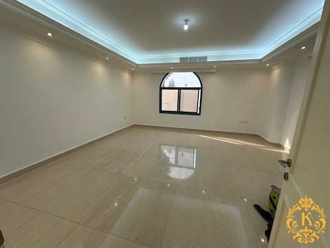 Neat Clean 5 Master Bedroom Hall With Balcony 160k Aed Air Poet Road