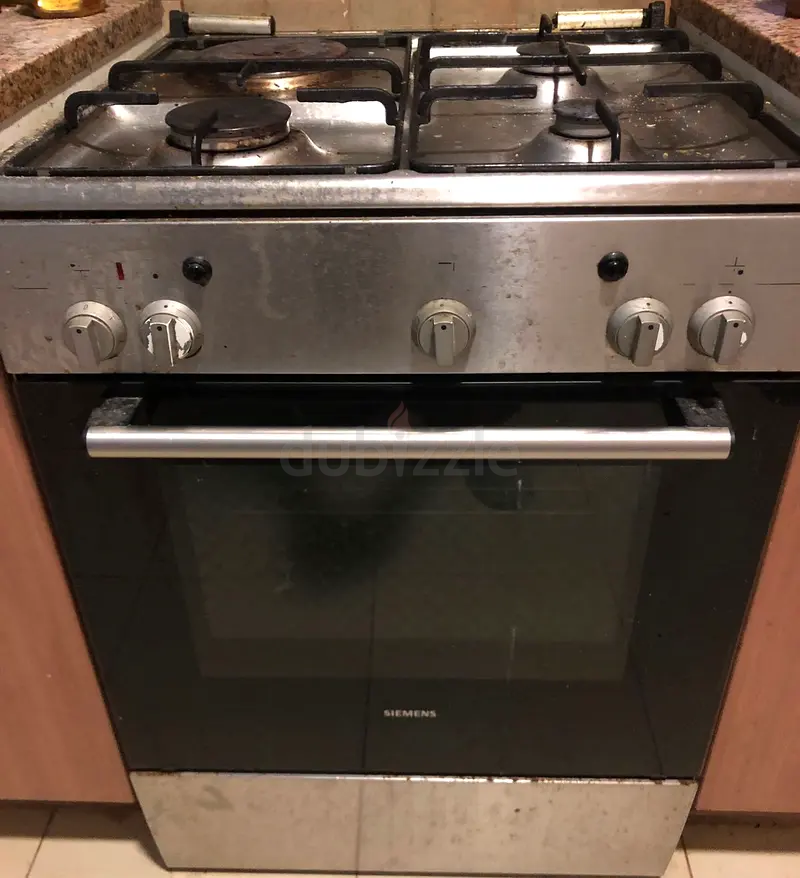 Siemens 4 Gas Burner with Oven