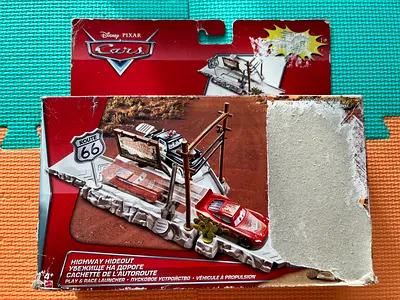 Disney Cars Highway Hideout Story Set