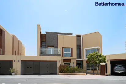 Amazing Community | Modern | Corner Unit |upgraded