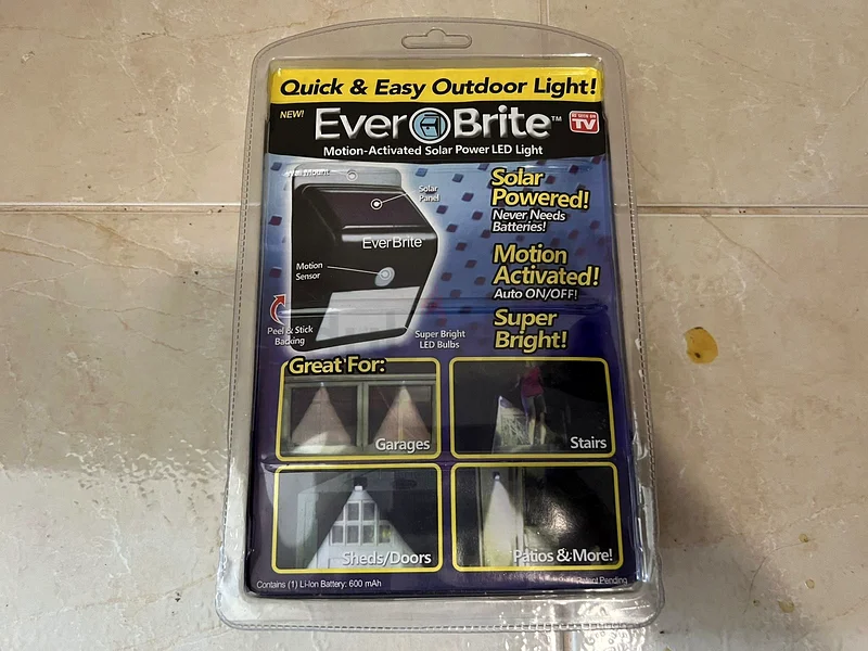 أضواء متعددة الأغراض من إيفير برايت 16 LED مع مستشعر حركة63179858762113112