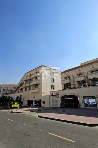 Splendid Airy Spacious Studio | Vacant | Modern Living | Prime Location