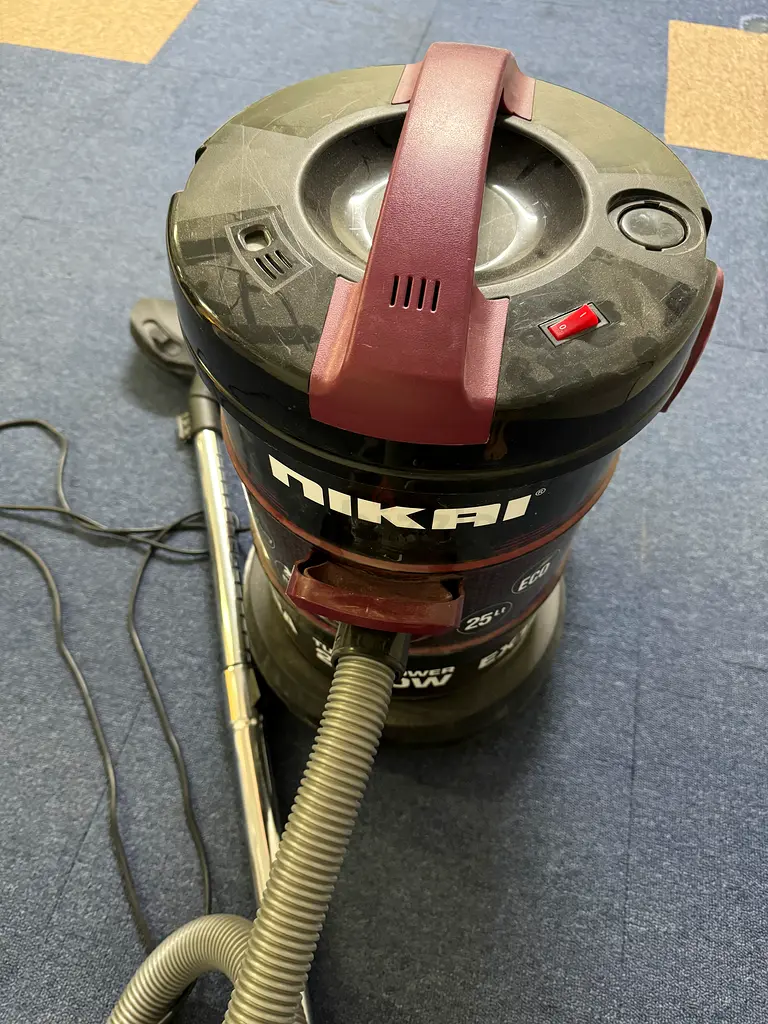 Nikai Turbopower 2000W Vacuum