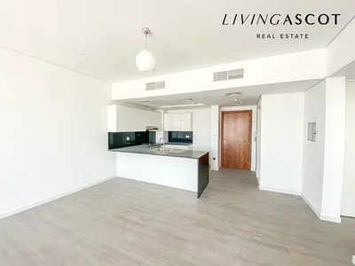 Available April | 1 Bedroom | High Floor