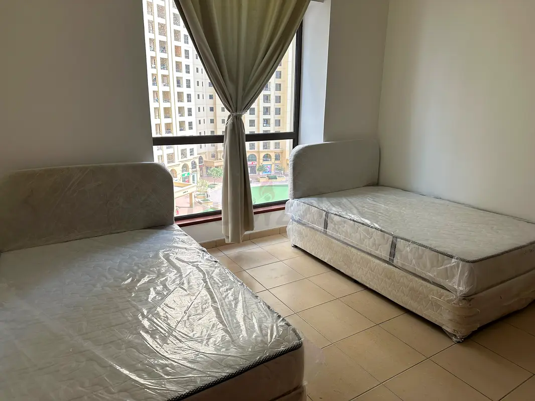 Apartment/Flat for Rent Amaizing master room for rent in JBR, write me on Whats Dubai