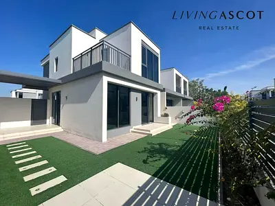 Landscaped | Vacant Now | Close To The Park