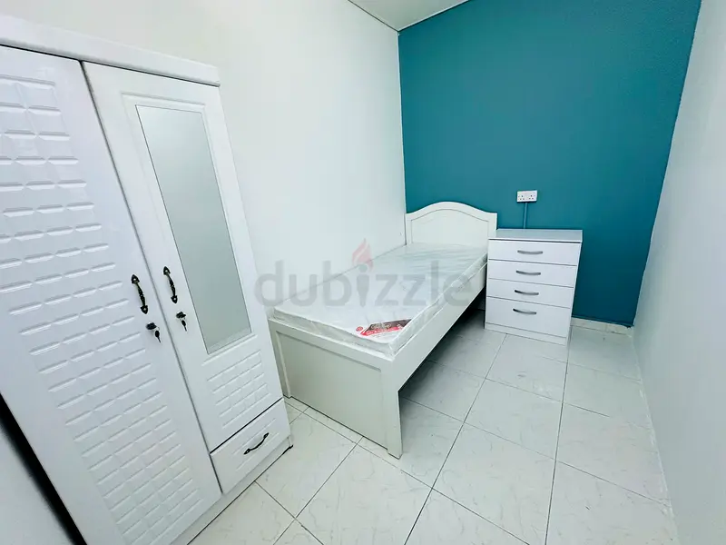 Apartment PARTITION FOR EXECUTIVE INDIAN GENTS AVAILABLE AT KARAMA