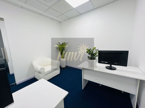 Flexi Desk With Ejari | Unlimited Labour And Bank Inspections | Free Wi-fi And Dewa | Meeting Room