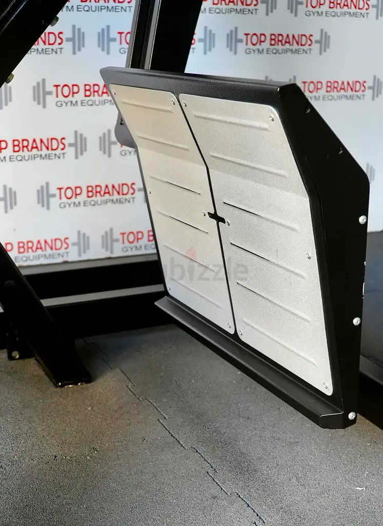 Technogym glutes machine