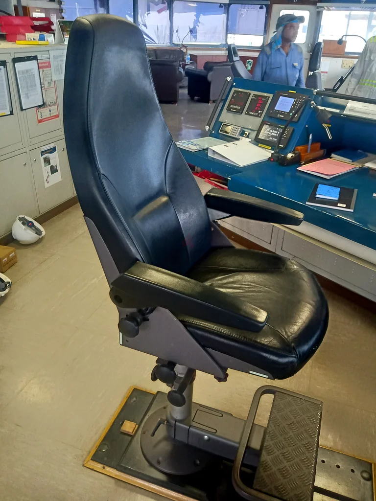 Office chairs,sofa chairs renew re upholstery63221354398338114