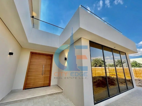 Villa 5 Br Luxury 8y Installments | Smart Home | Freehold |golden Visa