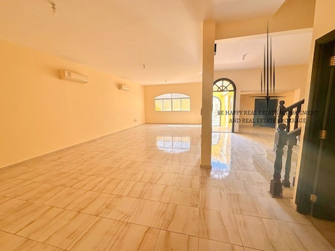5 Bedrooms | Private Entrance | Large Balcony