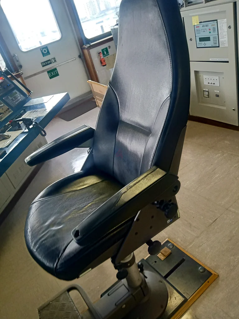 Office chairs,sofa chairs renew re upholstery63221354398338113